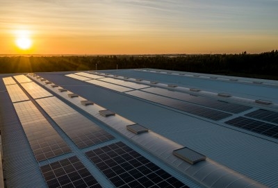 Airport sustainability measures: 900 solar panels at Prague Airport