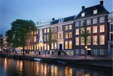 Waldorf Astoria Hotels & Resorts has opened Waldorf Astoria Amsterdam, the 25th hotel in its worldwide portfolio. This new hotel is comprised of six historic 17th and 18th century town houses at the Herengracht, built during the Golden Age. 