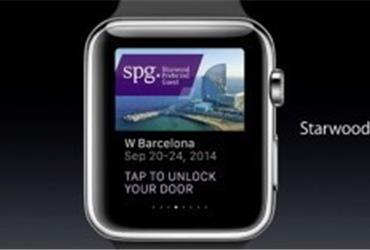 Starwood Hotels is the first hospitality company that will introduce one of the new Apple Watch’s important features. If you have the popular new Apple device, you can open your hotel room with it. The service will first be offered in 2015.
